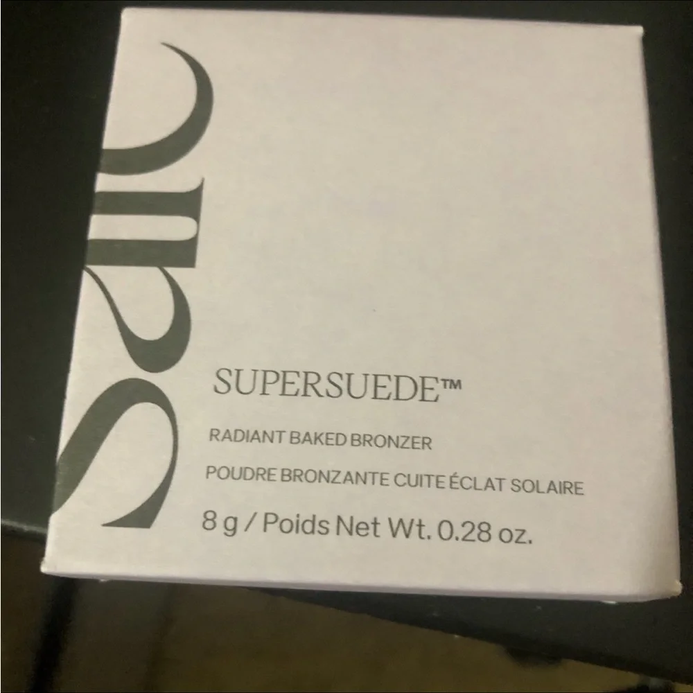 New Saie Supersuede Radiant Baked Bronzer - Medium to Tan